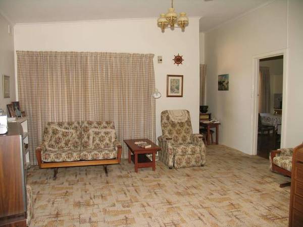 Immaculate Home with Room to Move! Picture 2