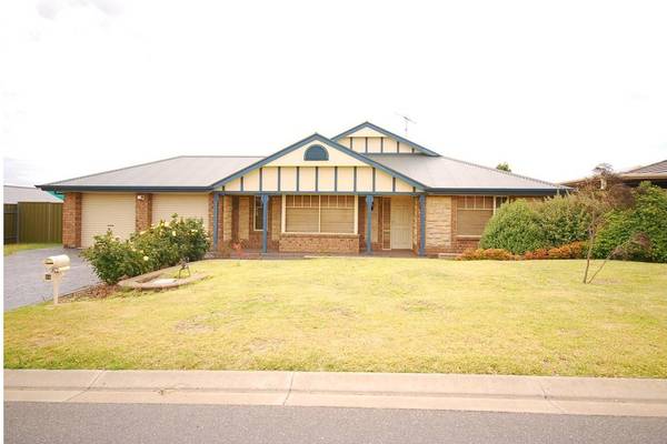 The Great Entertainer! Picture 1