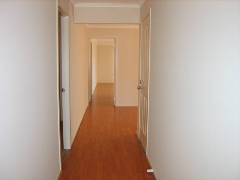 NEAR NEW 4 BEDROOM HOME!! Picture 2