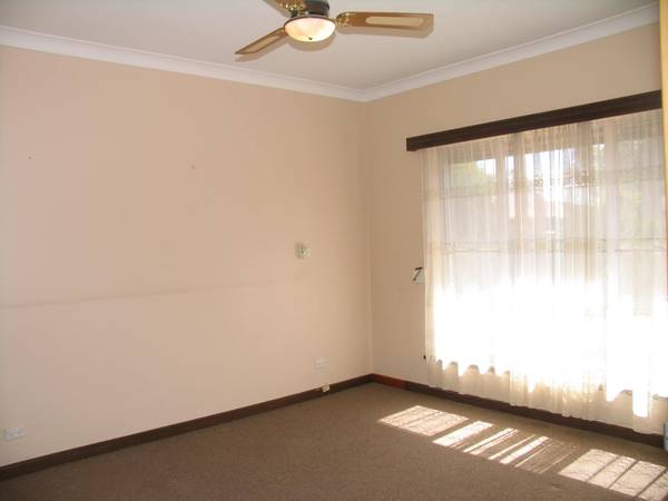 Houses Dont Stretch Picture 2