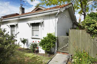 One of a pair, older style 3 bedroom home just off Glenhuntly Road. Picture 1