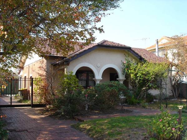 OPEN FOR INSPECTION Thursday 8th October 4:30 - 4:45pm & Saturday 10th October 1:00 - 1:15pm Picture 1