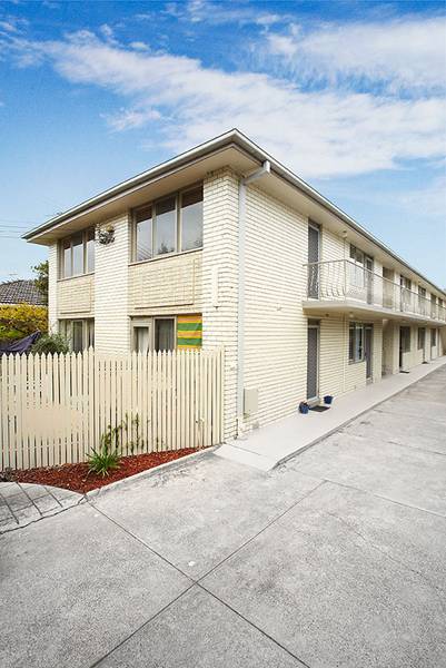 GO STRAIGHT TO THE TOP! Picture 1