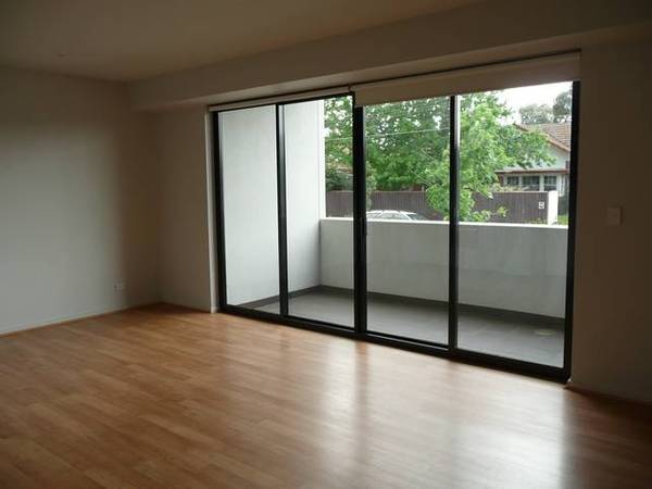 ARCHITECT DESIGNED
2BR APARTMENT WITH STUDY Picture ARCHITECT DESIGNED
2BR APARTMENT WITH STUDY Picture