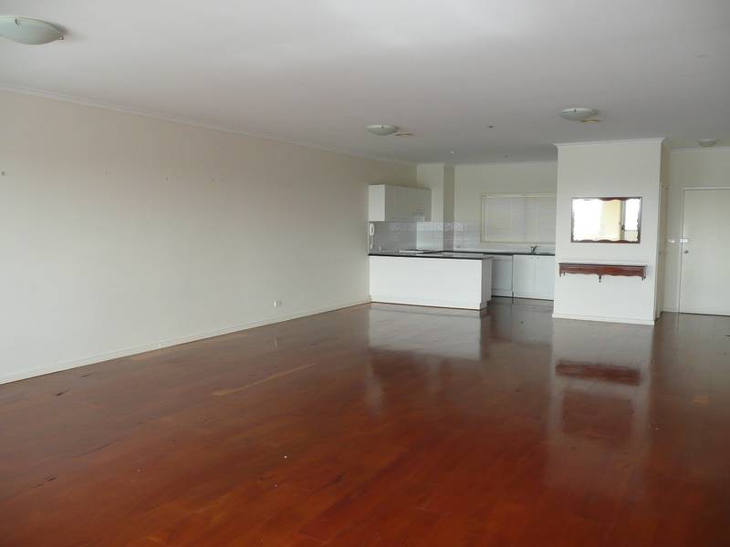 Modern Top floor penthouse apartment in the heart of Elsternwick! Picture Modern Top floor penthouse apartment in the heart of Elsternwick! Picture