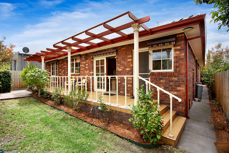 Single level convenience, in a top residential location. Picture