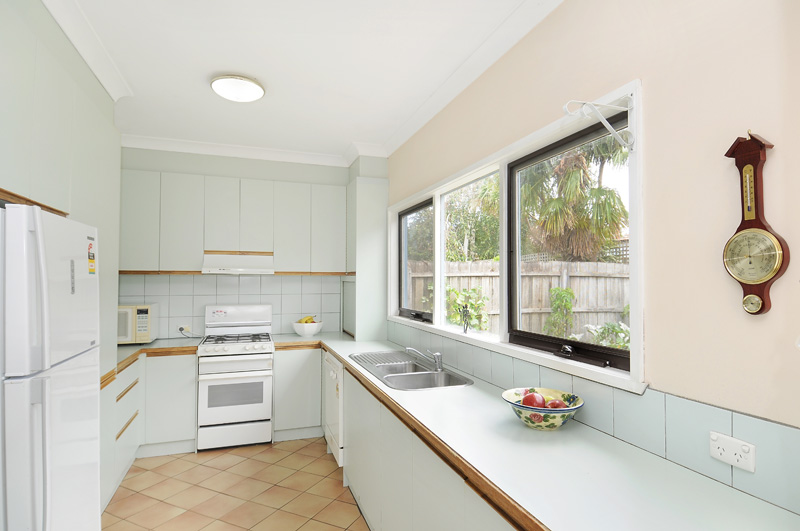 A large family's prayers are answered. Picture 3