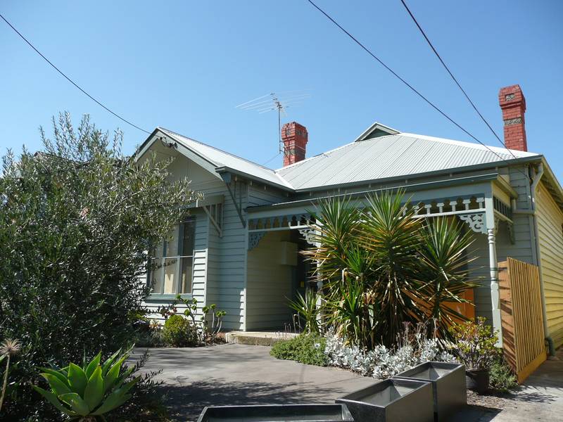 Large updated Edwardian Family home close to Caulfield Park! Picture 1