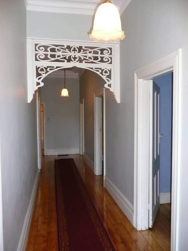 Large updated Edwardian Family home close to Caulfield Park! Picture 3