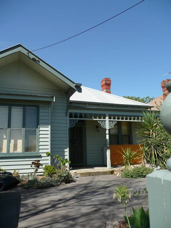 Large updated Edwardian Family home close to Caulfield Park! Picture 2