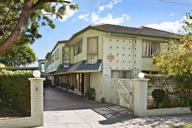 First floor security in a first class location. Picture 1