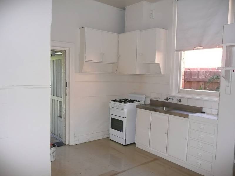 SPACIOUS THREE BR EDWARDIAN HOME Picture