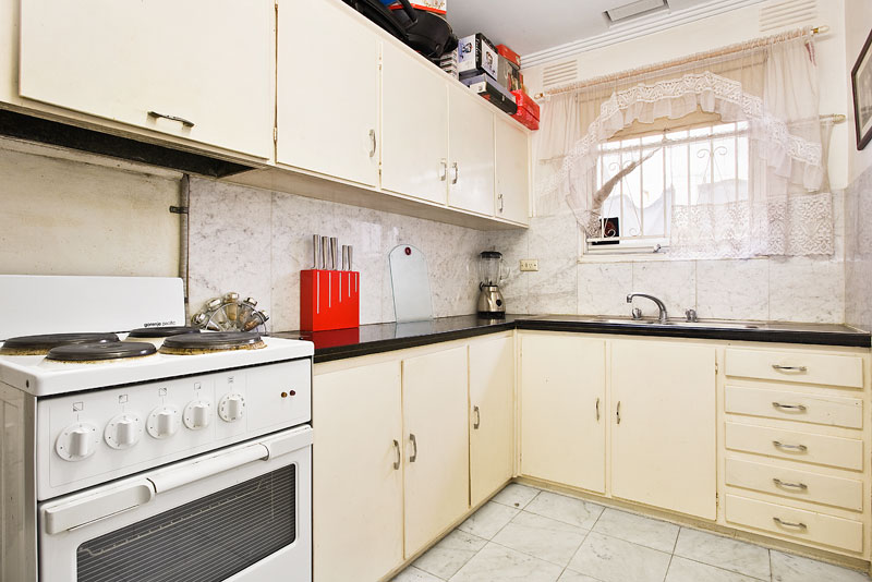 Affordable Entry Into Elsternwick Picture 3