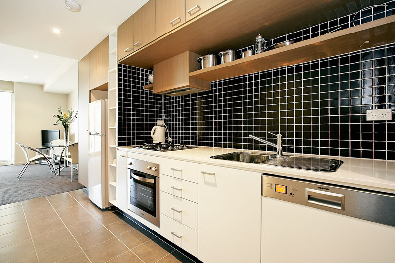 Live Life in the "Edge" Picture 2