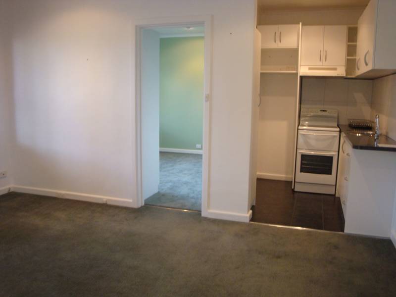 OPEN FOR INSPECTION Thursday 24th September 4.30-4.45pm & Saturday 26th September 9:30 - 9:45am Picture 2