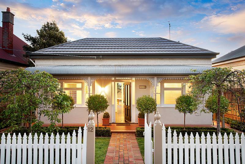 Victorian Charm Meets Contemporary Chic Picture 1