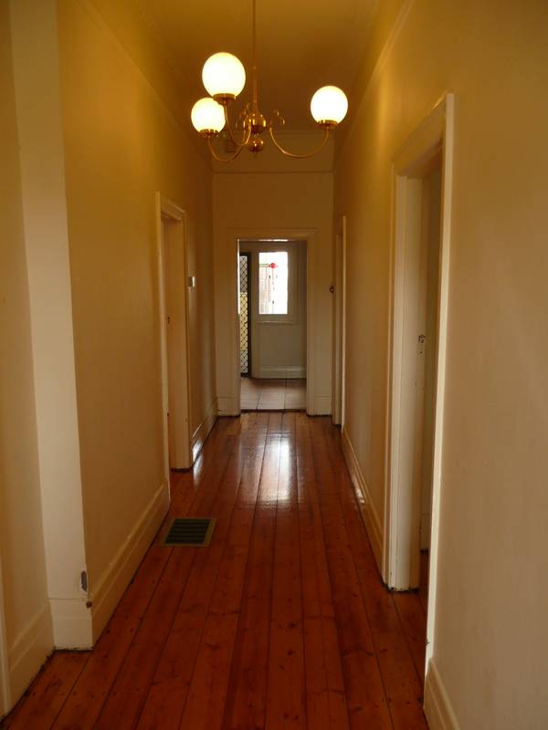 UNDER APPLICATION-A gracious and charming home with beautifully maintained gardens. Picture 2