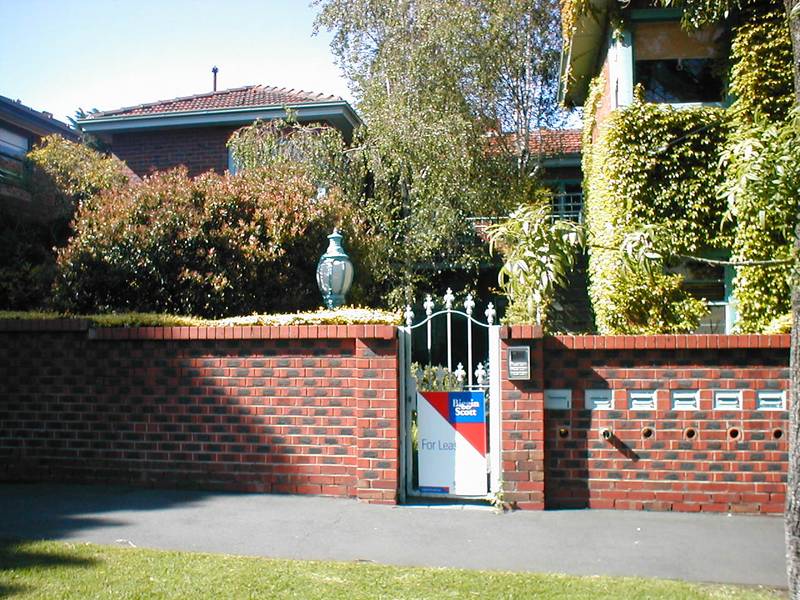 OPEN FOR INSPECTION Thursday 28th January 5:15 - 5:30pm & Saturday 30th January 11:55 - 12:10pm Picture 1