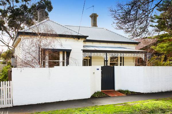 Stylishly renovated Victorian family home with a versatile floorplan. Picture 1