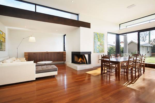 Stylishly renovated Victorian family home with a versatile floorplan. Picture 3
