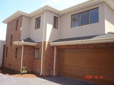 Modern Air Conditioned Three Bedroom Executive Luxury Townhouse. Picture Modern Air Conditioned Three Bedroom Executive Luxury Townhouse. Picture