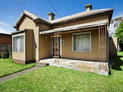 Developers and devotees of Victorian homes, determine the future of this original slice of prime Elsternwick real estate Picture