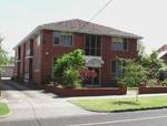 Fully renovated spacious 1br apartment Picture 1