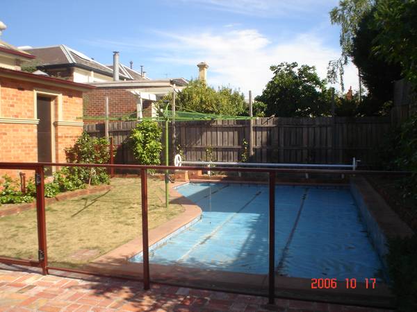 Beautifully presented Victorian home in the heart of Elsternwick! Picture 2