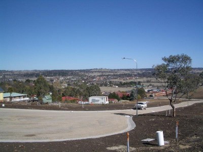GOLDEN GROVE LAND Picture