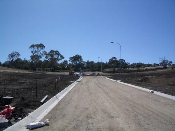 AMBER CLOSE LAND Picture 2