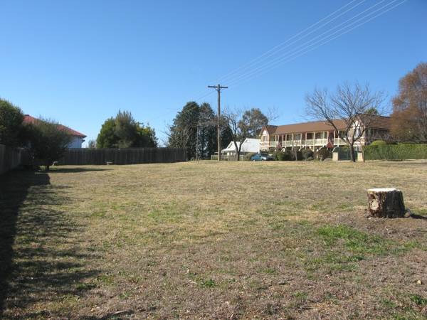 DESIRABLE VACANT BLOCK Picture 1