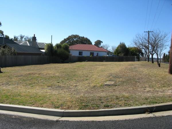 DESIRABLE VACANT BLOCK Picture 3