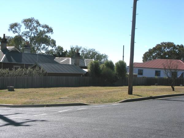 DESIRABLE VACANT BLOCK Picture 2