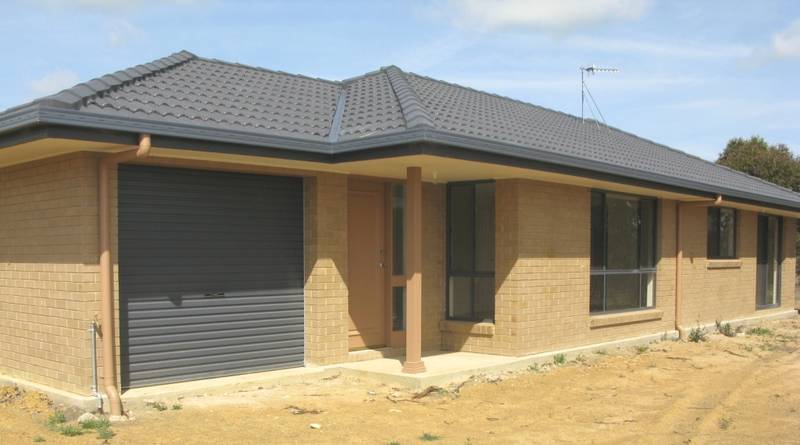 BRAND NEW HOME Picture 1