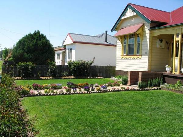 CLASSIC CHARM Picture