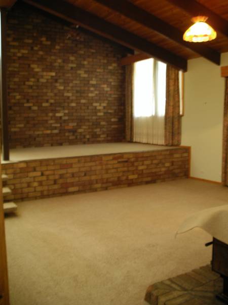 BUSH HIDEAWAY Picture 3