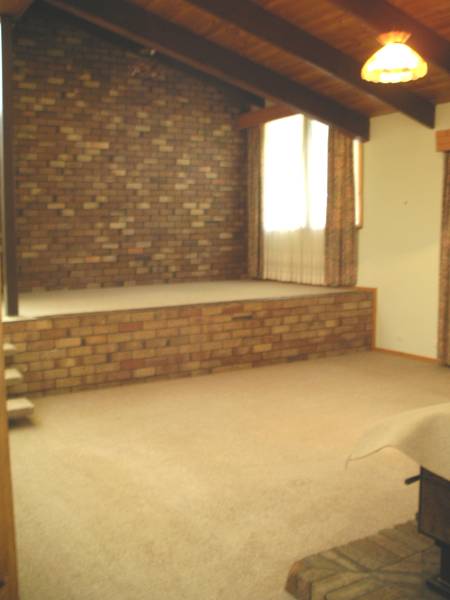 BUSH HIDEAWAY Picture 3