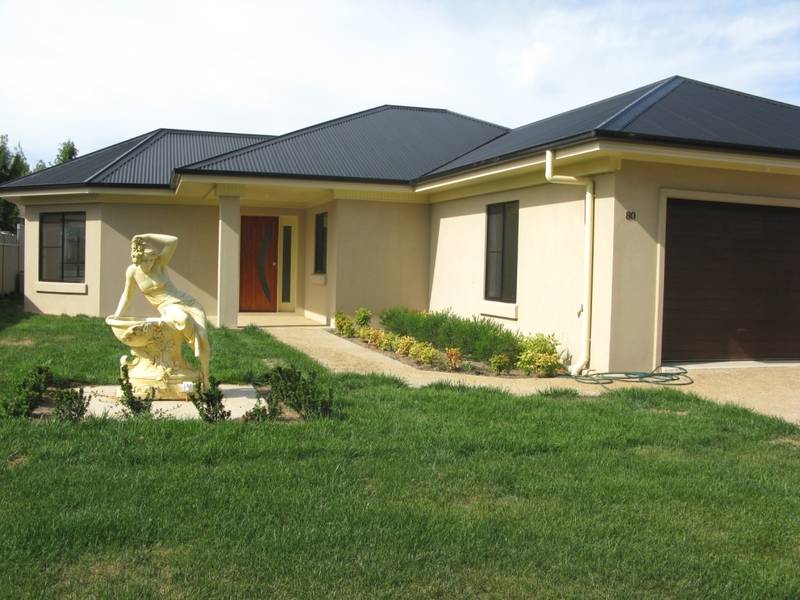 SOUTH HILL EXCELLENCE Picture 1