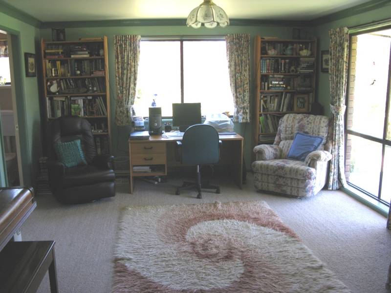 PARK LIKE RETREAT Picture 3