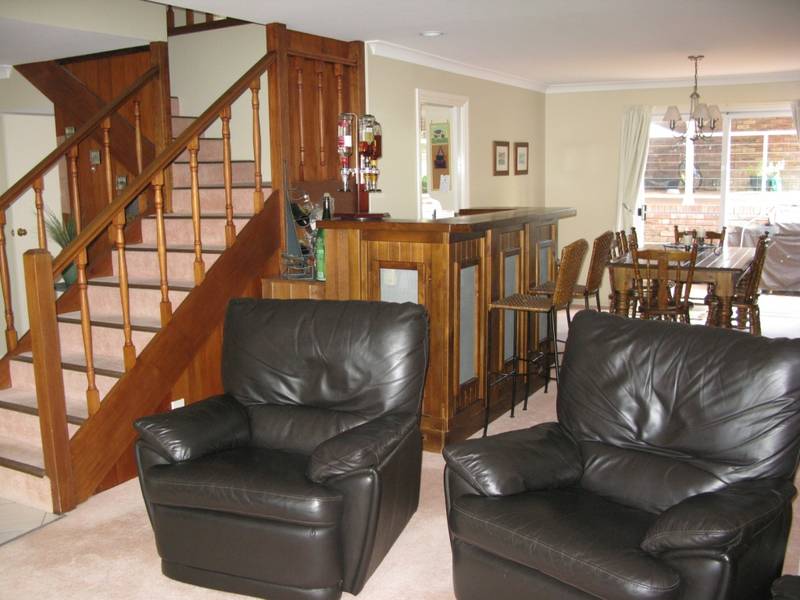 QUALITY AND STYLE Picture 2