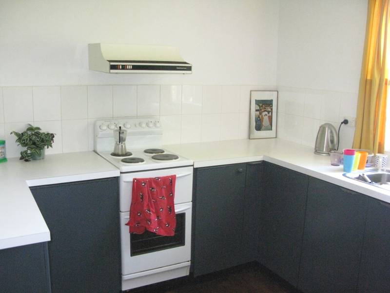 CONVENIENT LOCATION Picture 3