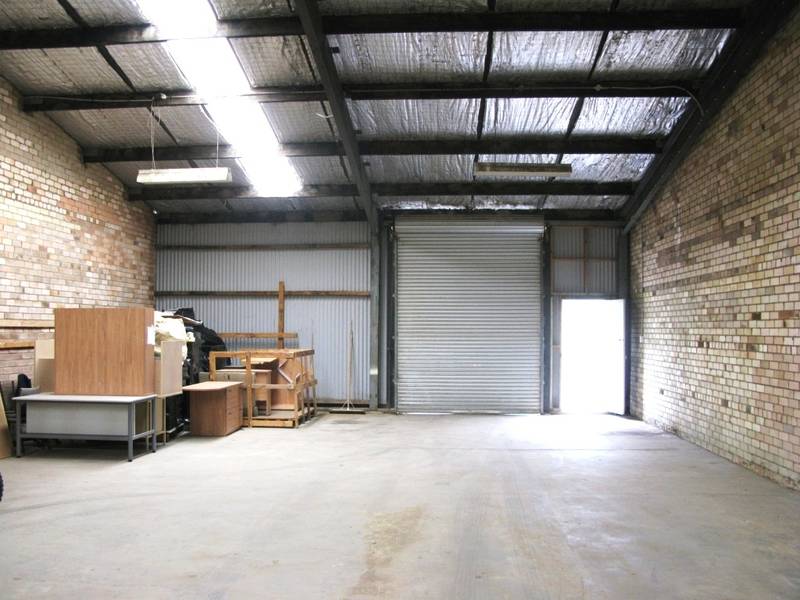 INDUSTRIAL SHED FOR LEASE Picture 1