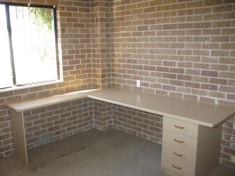 MODERN OFFICE SPACE FOR LEASE Picture 3