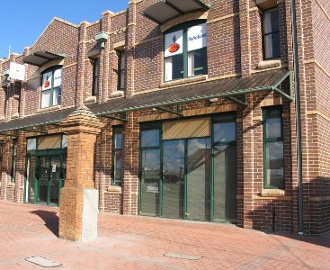 PROMINENT CBD LOCATION Picture PROMINENT CBD LOCATION Picture