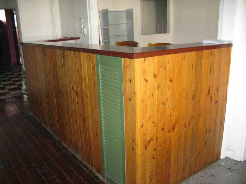 FIRST FLOOR CENTRAL CBD FOR LEASE Picture 3