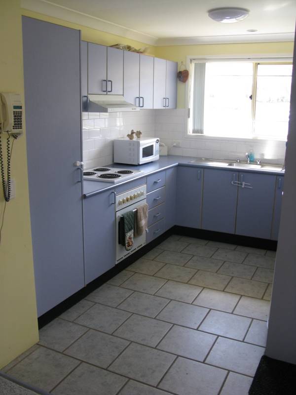 SUNNY OUTLOOK Picture 3