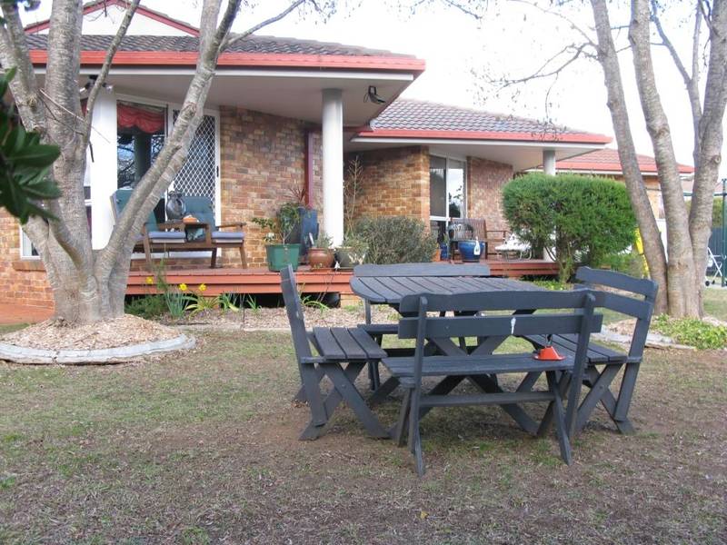 MAGNIFICENT HOME ON SOUTH HILL Picture 1