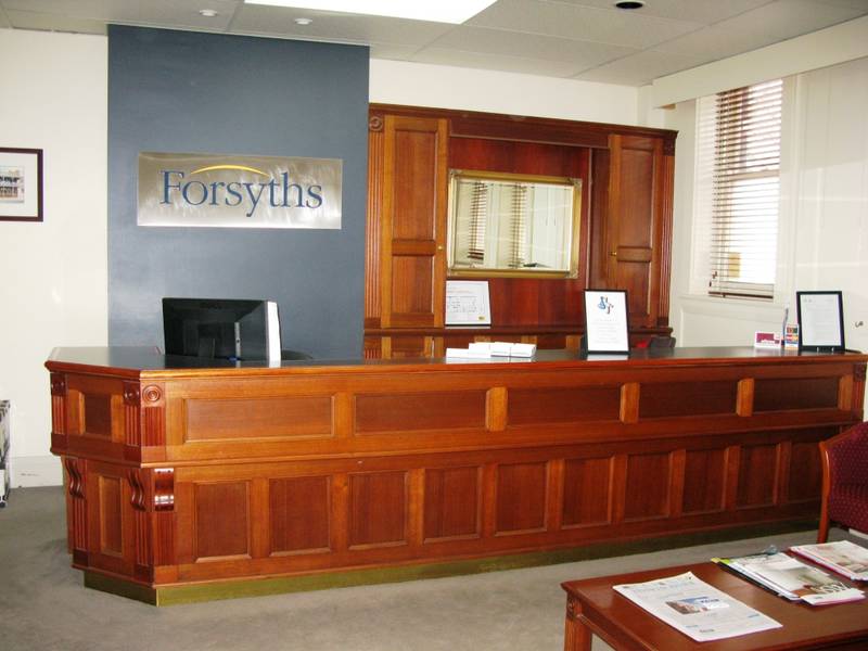 EXECUTIVE OFFICES Picture 3