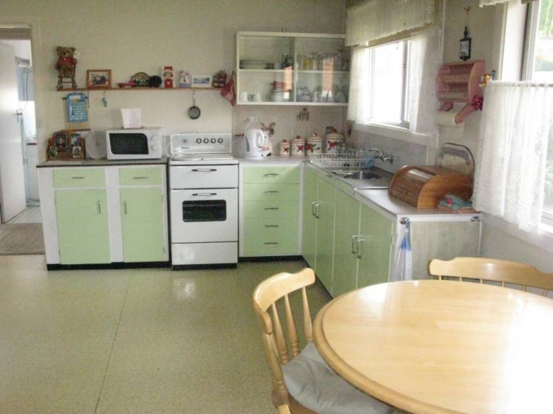 CUTE AS A BUTTON Picture 2