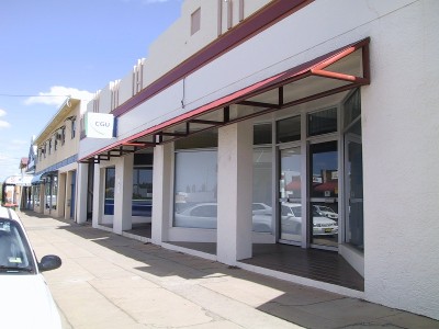 Commercial space on busy corner Picture Commercial space on busy corner Picture